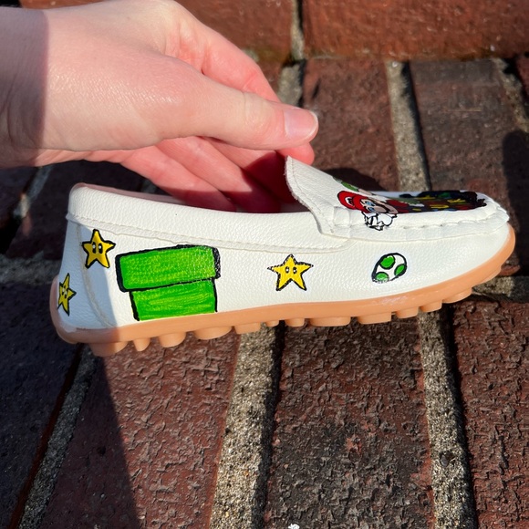 🎨 sold🚫🚫Hand-painted Mario kids Shoes - Picture 10 of 11